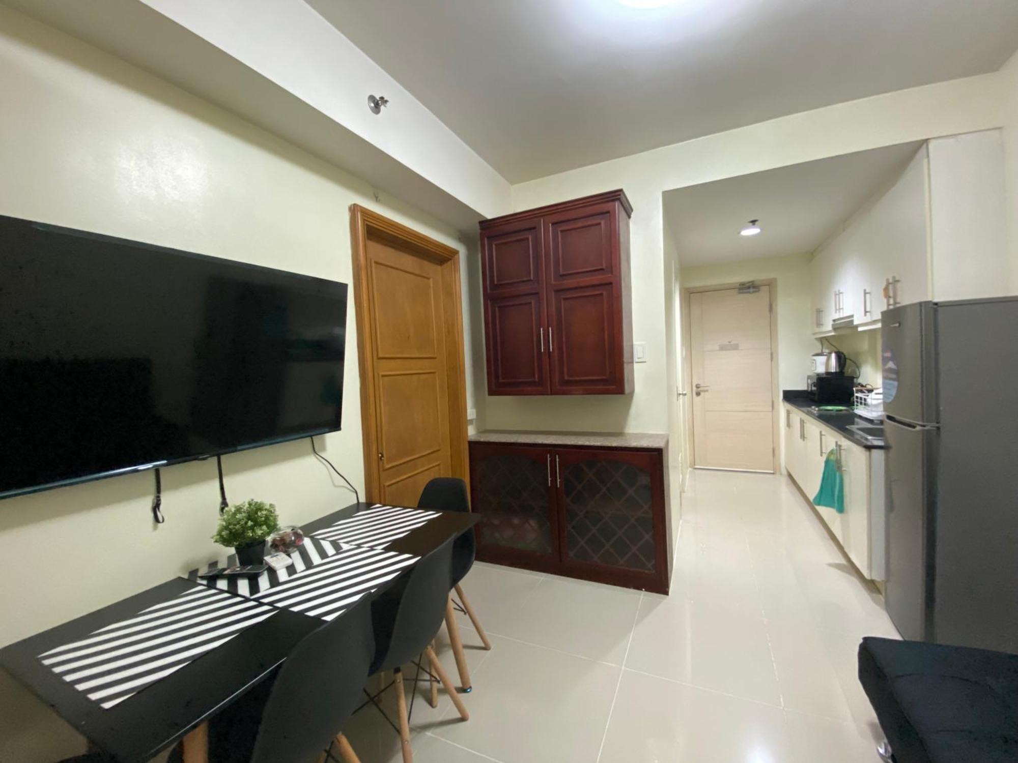 Sea Residences Moa Complex - Ruffa'S Condotel Manila Exterior photo