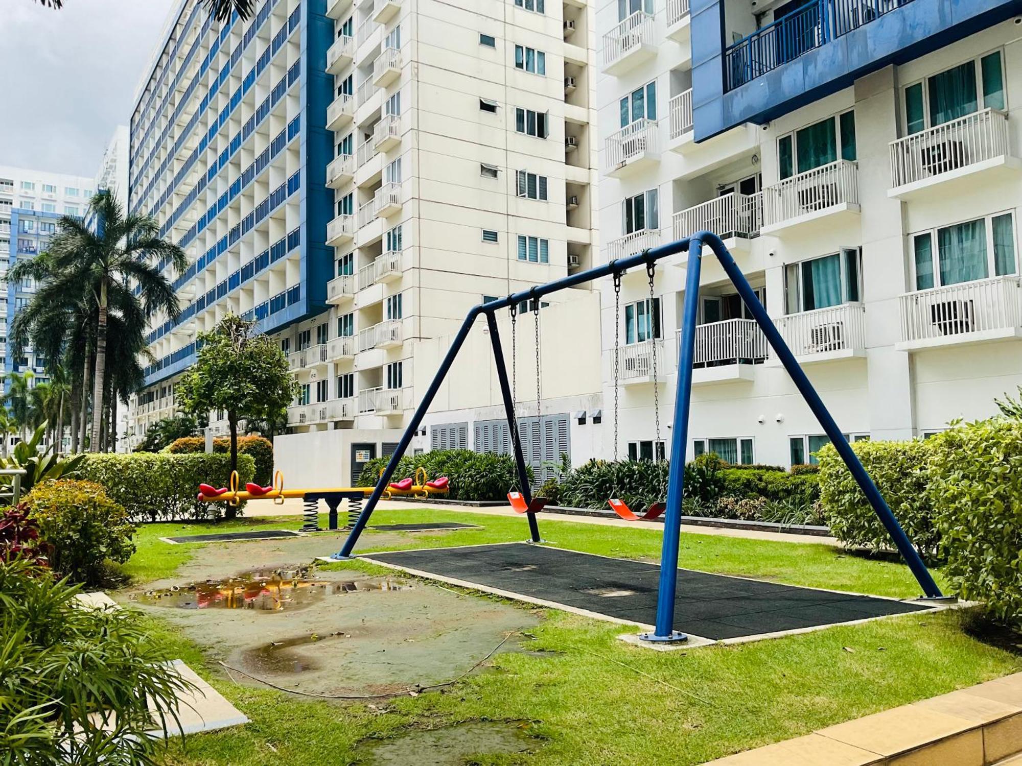 Sea Residences Moa Complex - Ruffa'S Condotel Manila Exterior photo