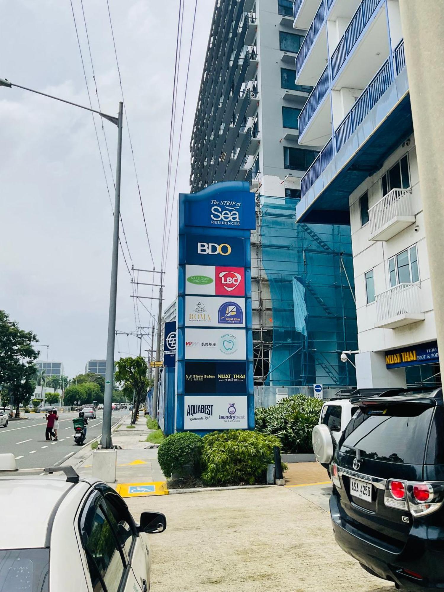 Sea Residences Moa Complex - Ruffa'S Condotel Manila Exterior photo