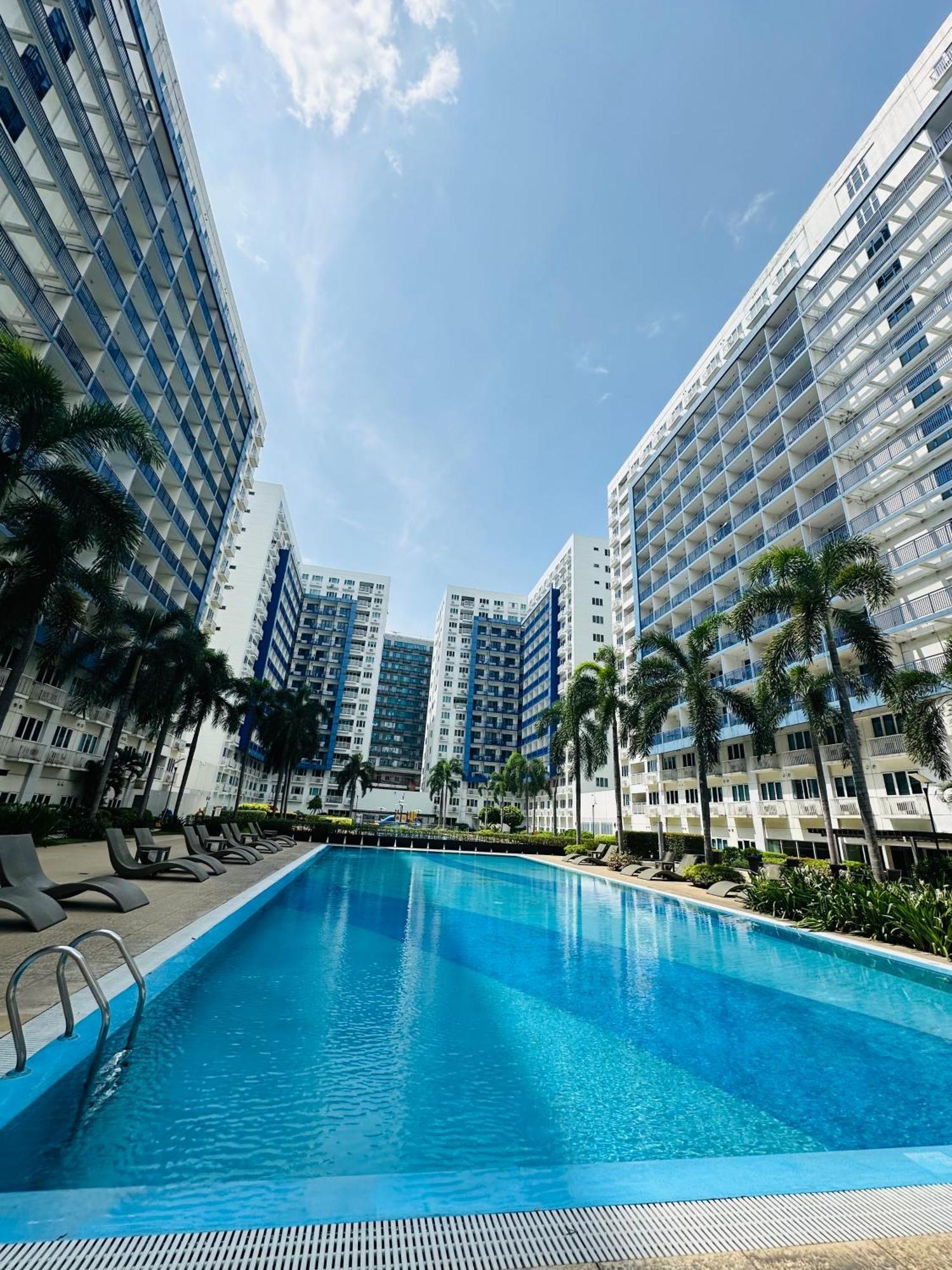 Sea Residences Moa Complex - Ruffa'S Condotel Manila Exterior photo